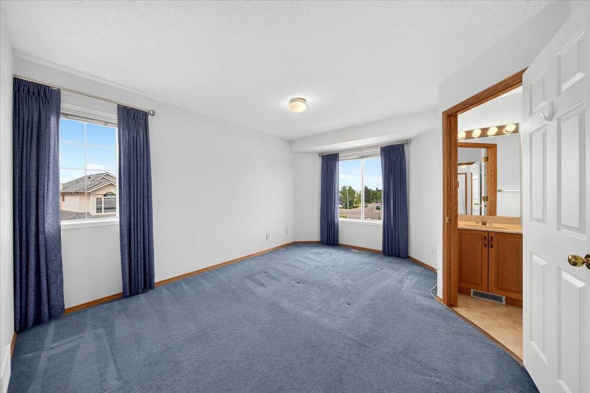 74 Anaheim Gardens NE