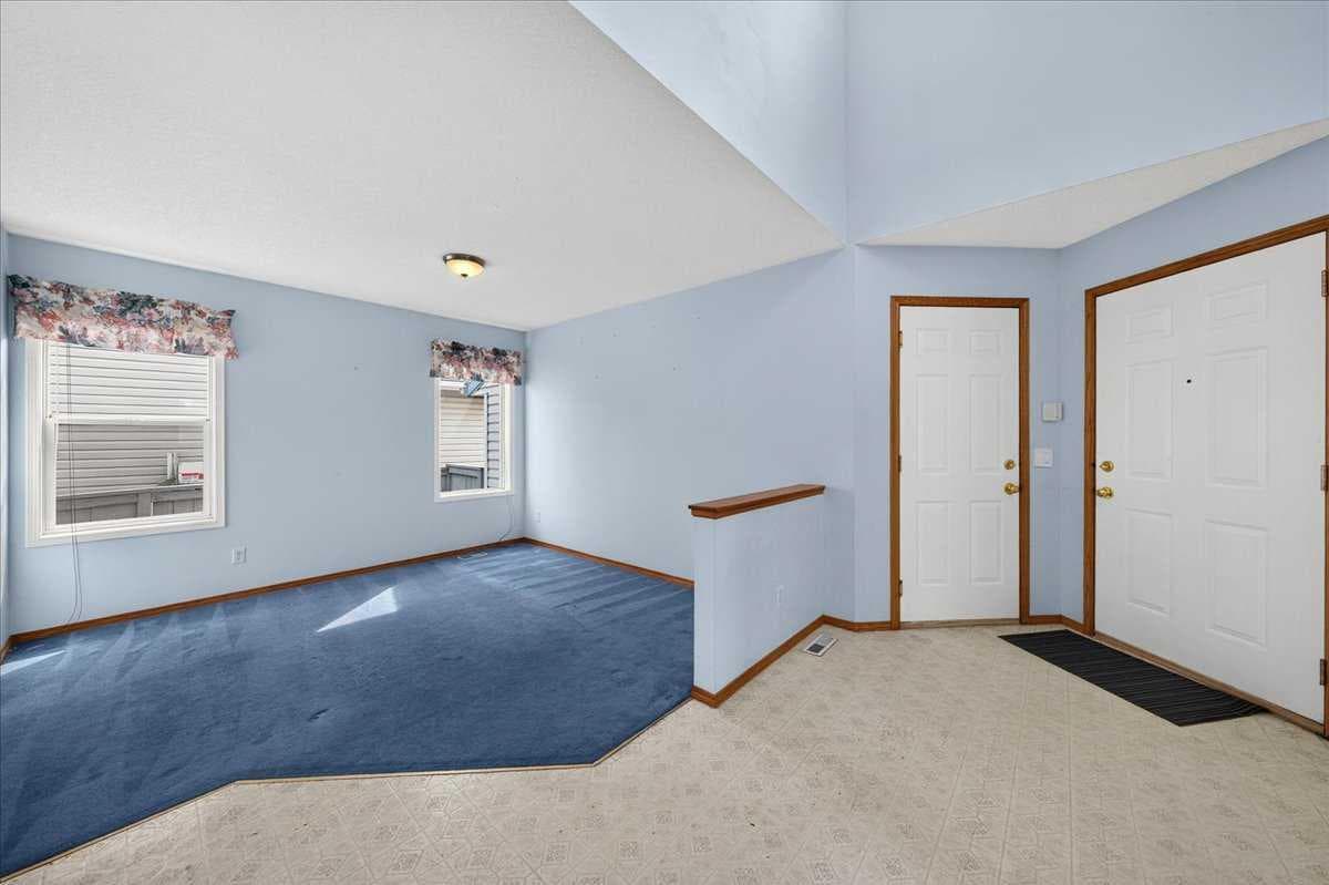 74 Anaheim Gardens NE