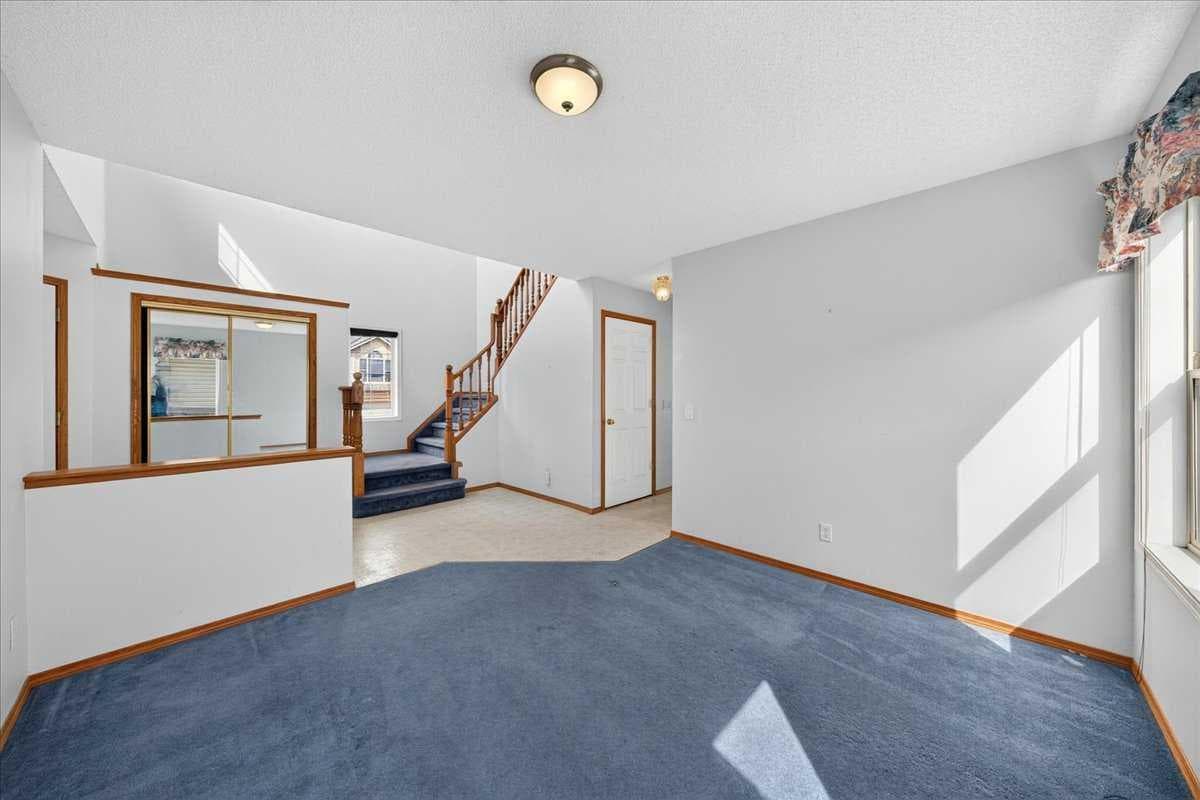 74 Anaheim Gardens NE
