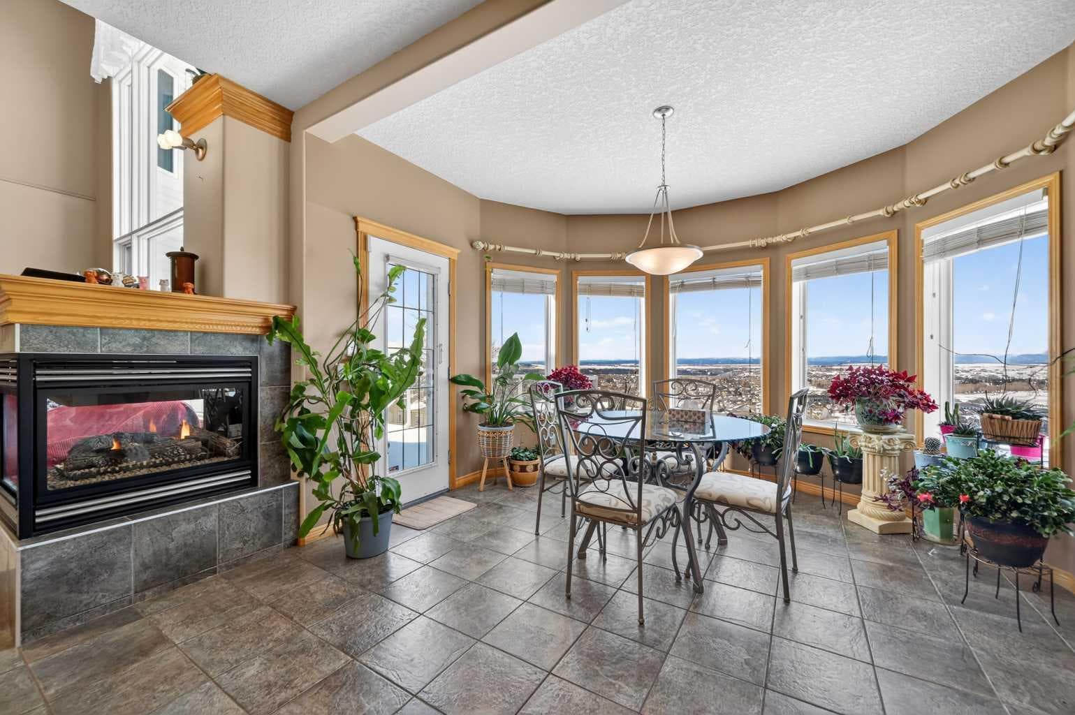 359 Rocky Ridge Drive NW
