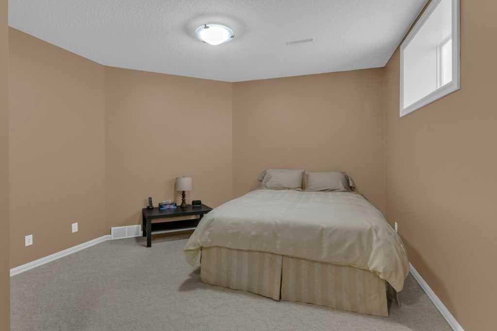 9 Tanner Close SE