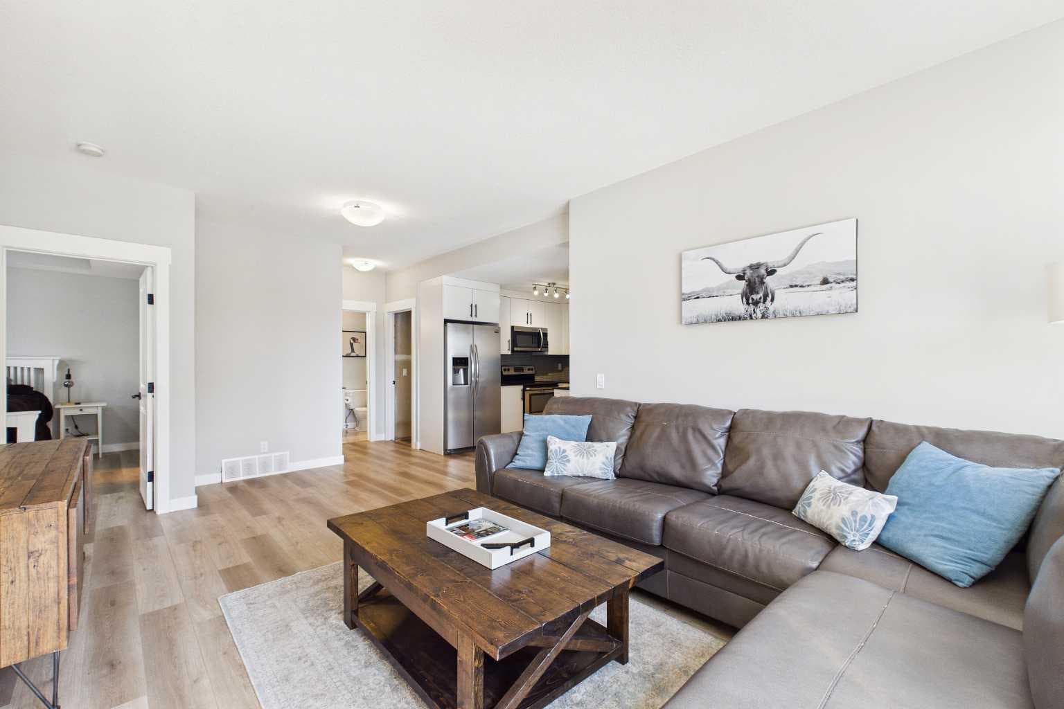 1, 67 West Coach Manor SW
