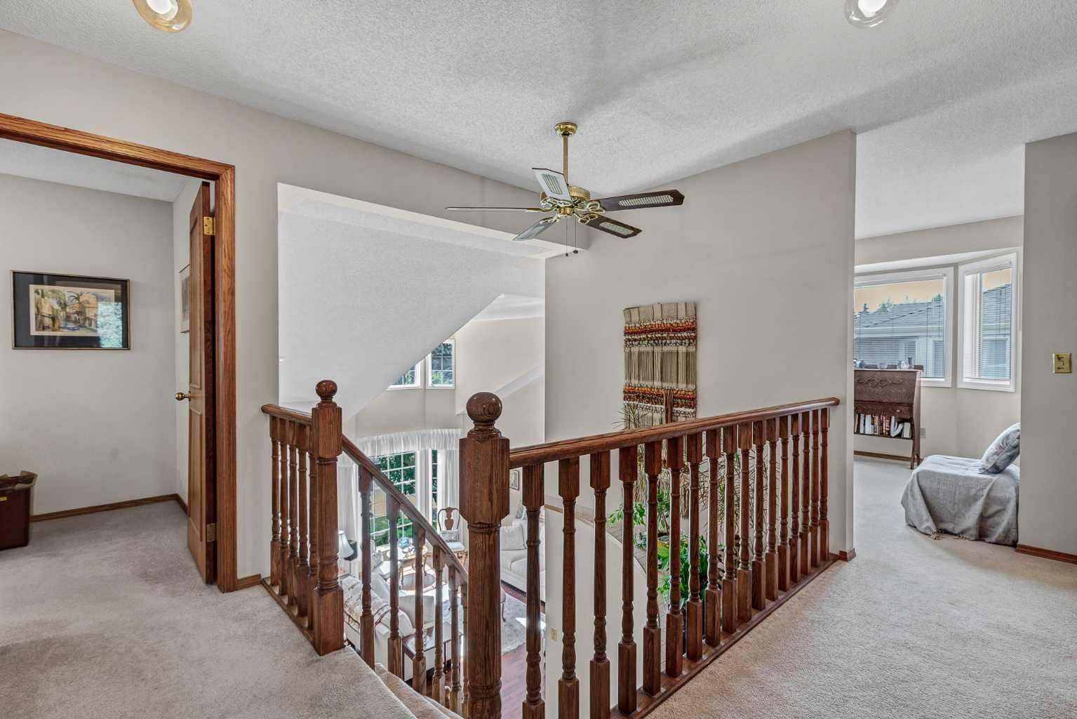 22 Varsity Estates View NW