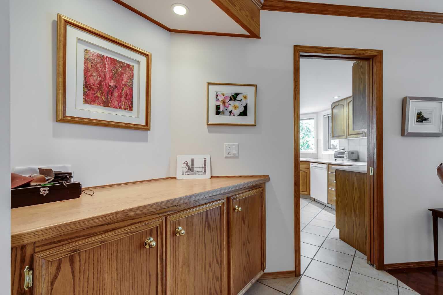 22 Varsity Estates View NW