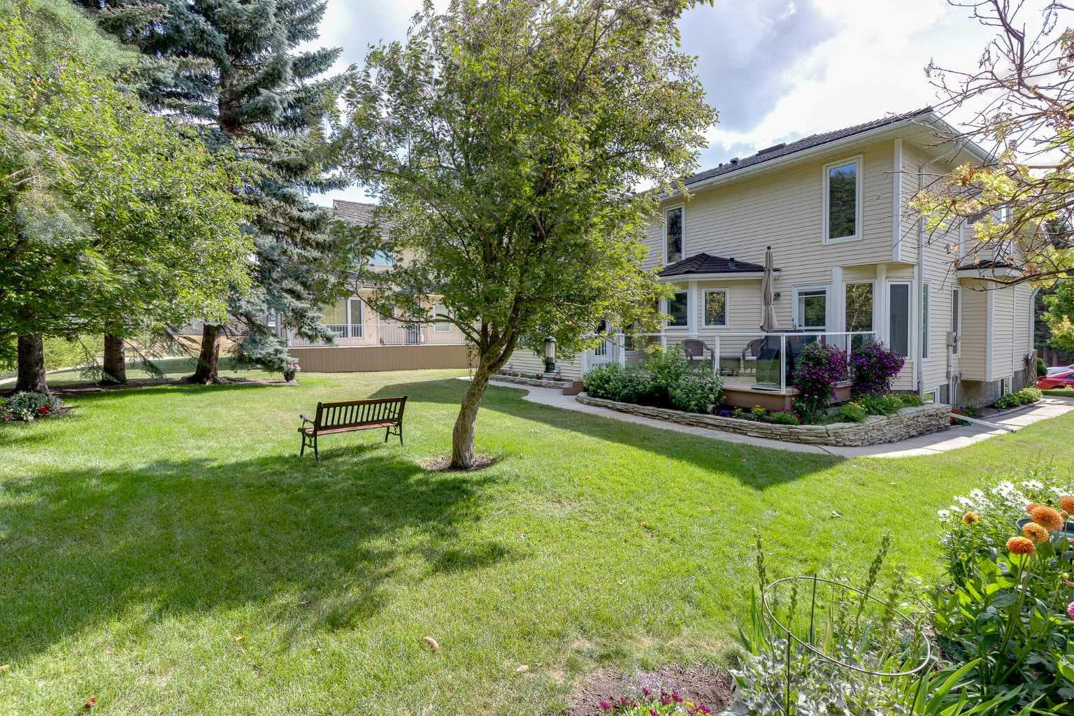 22 Varsity Estates View NW