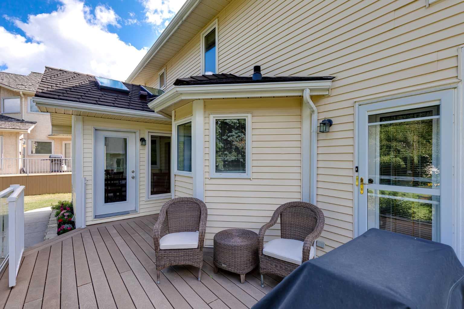 22 Varsity Estates View NW