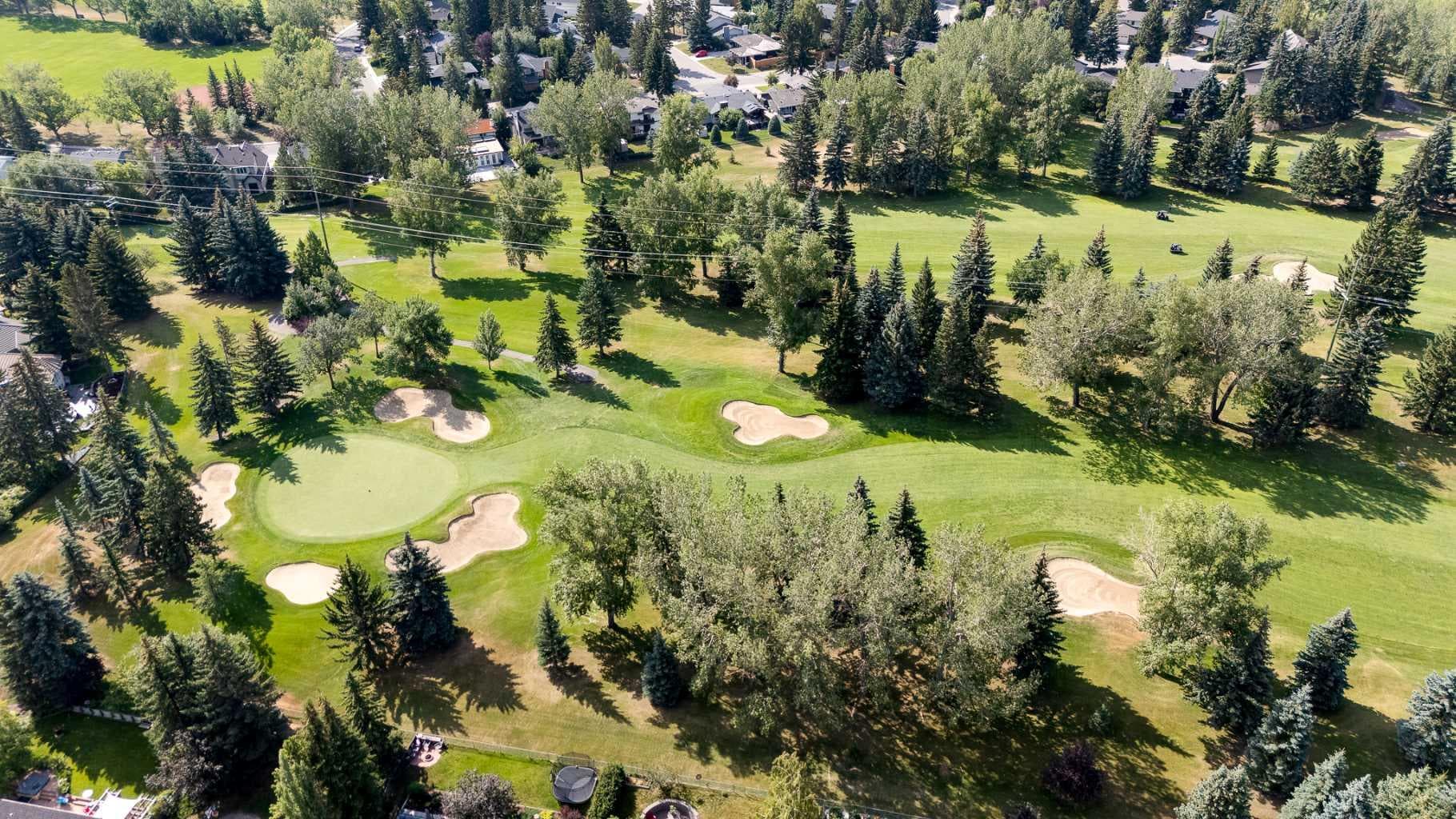 22 Varsity Estates View NW