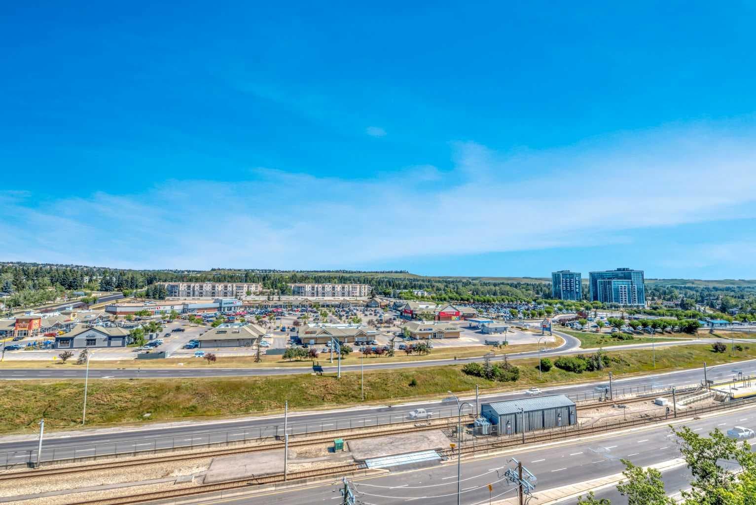 1103, 16 Varsity Estates Circle NW