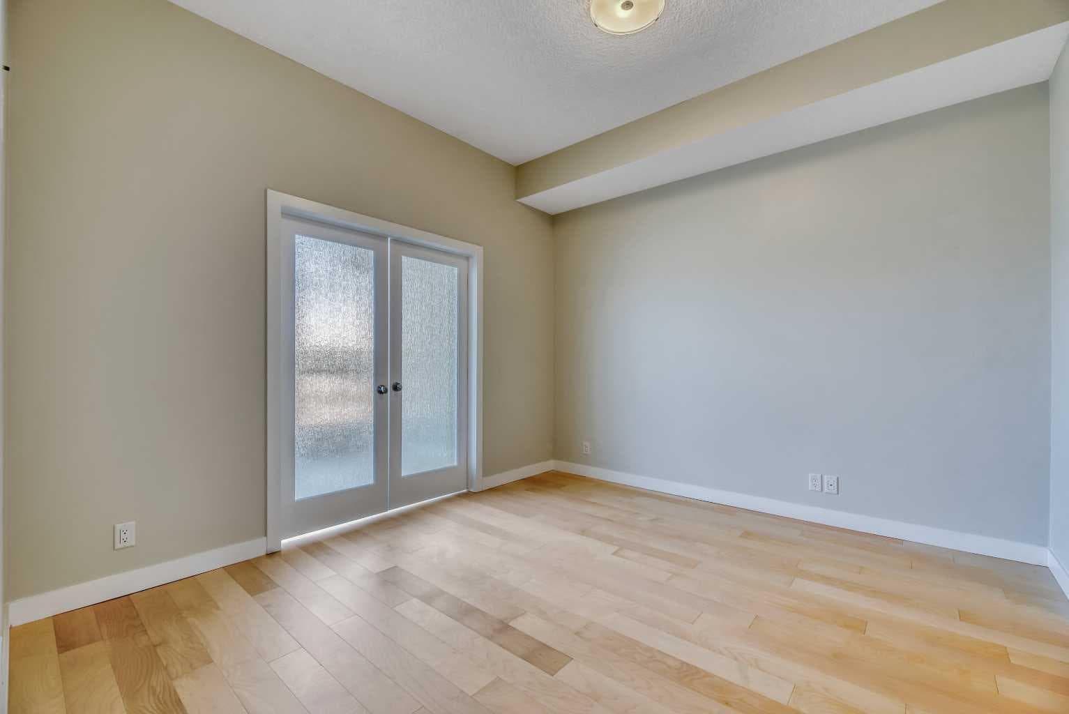 1103, 16 Varsity Estates Circle NW