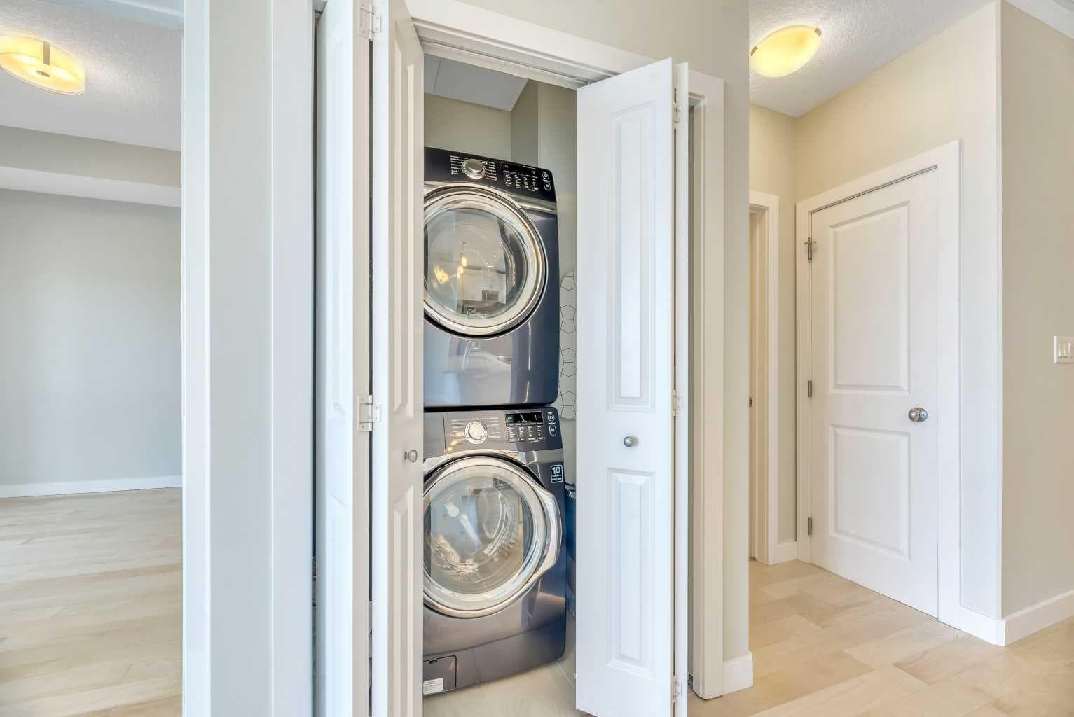 1103, 16 Varsity Estates Circle NW
