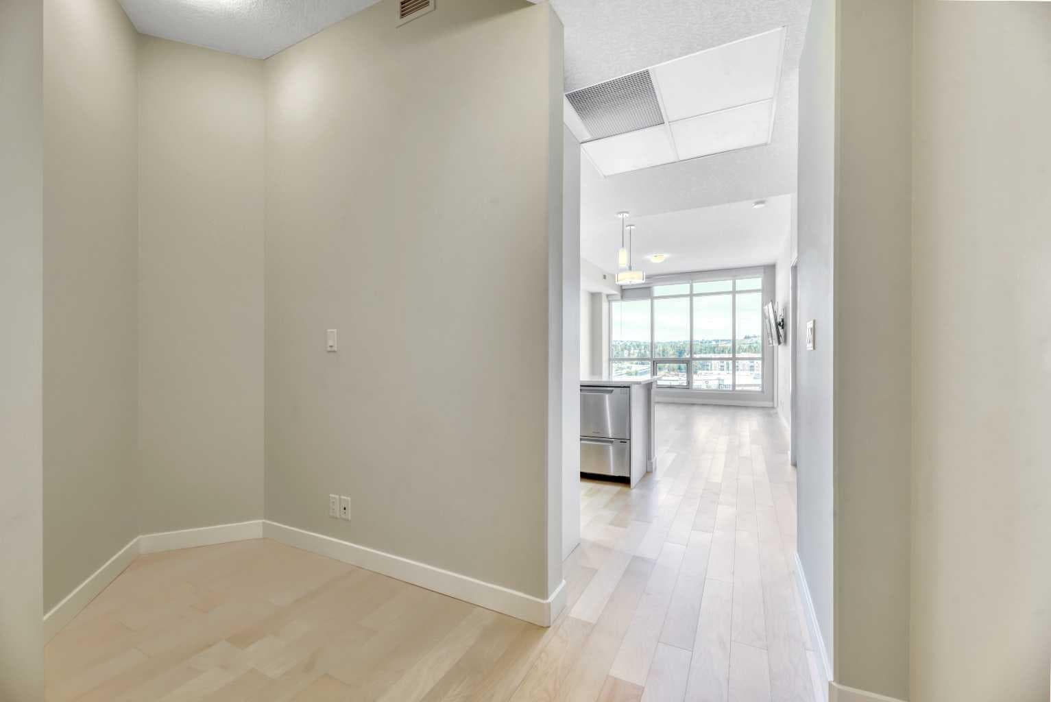 1103, 16 Varsity Estates Circle NW