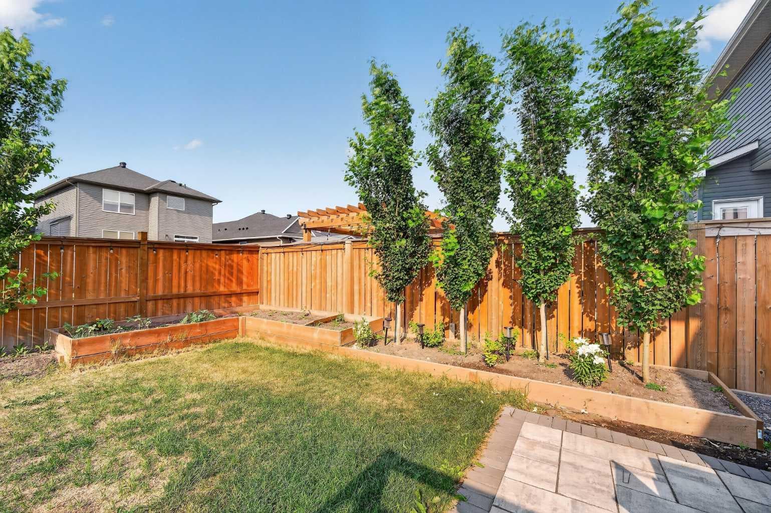 2177 Ravensdun Crescent SE