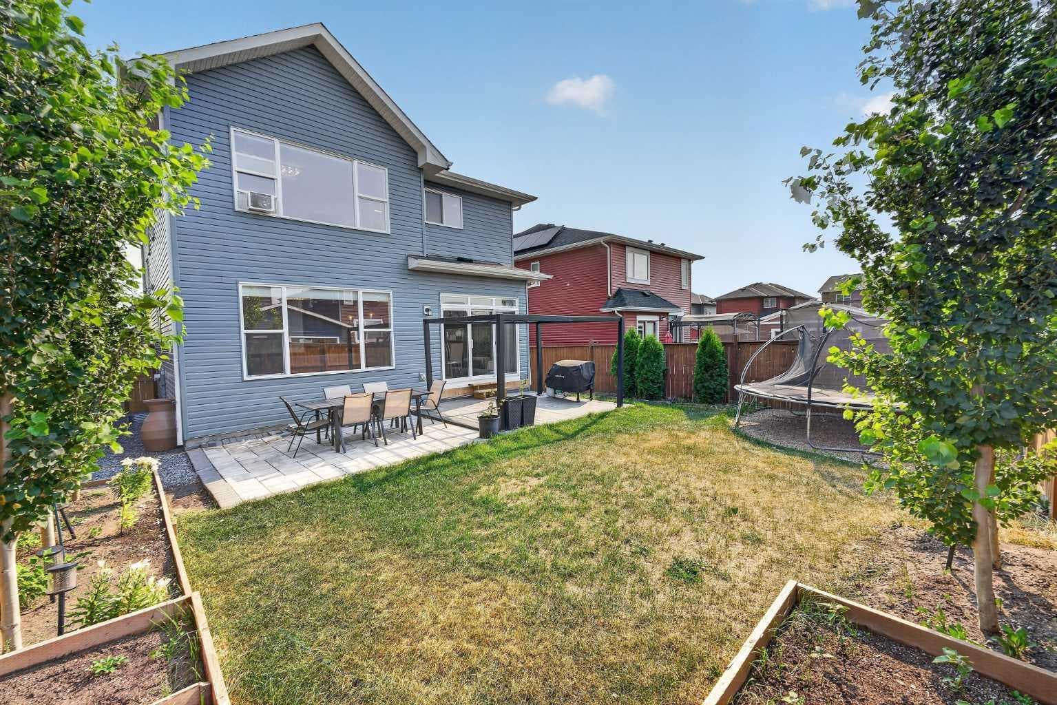 2177 Ravensdun Crescent SE