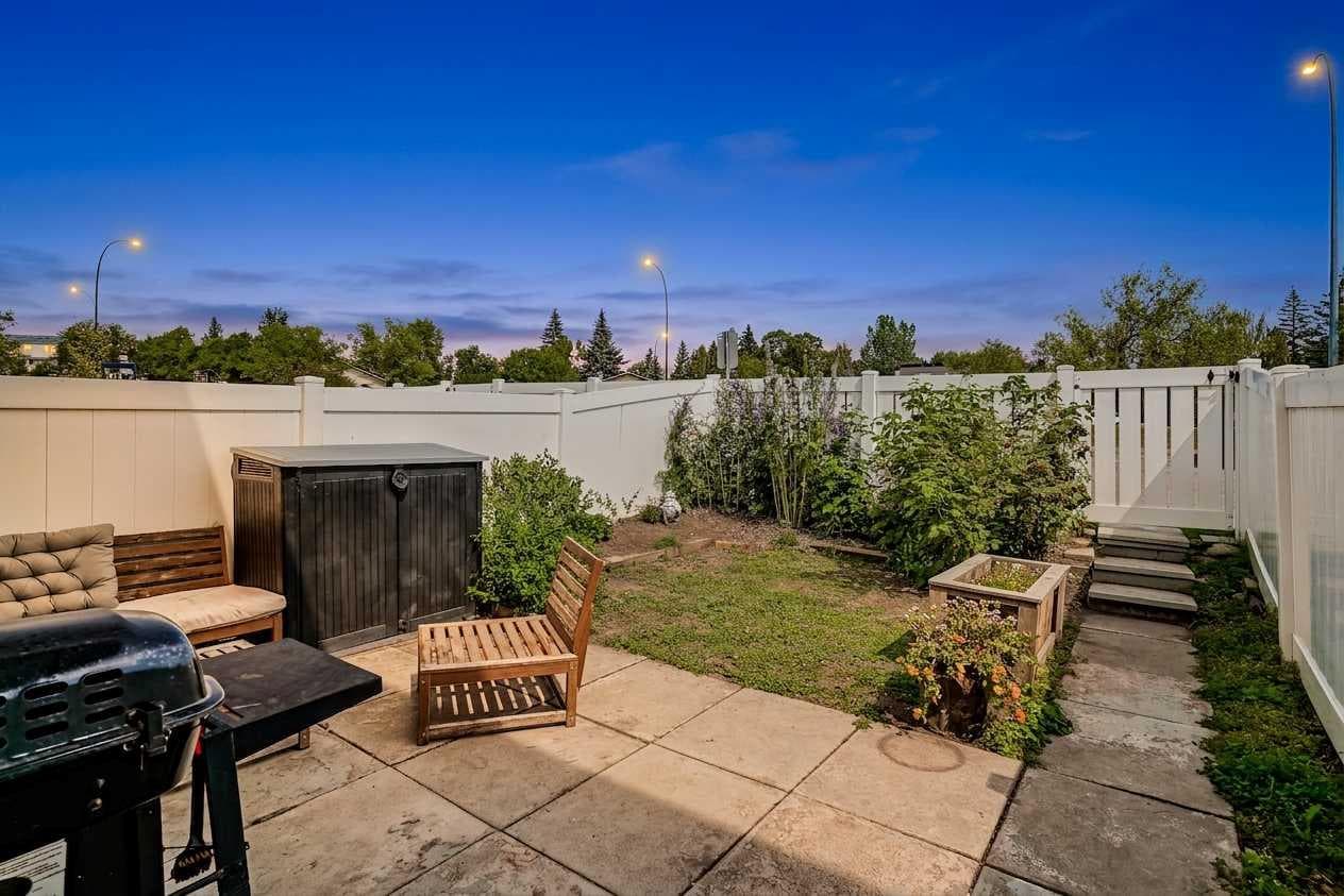 137, 999 Canyon Meadows Drive SW