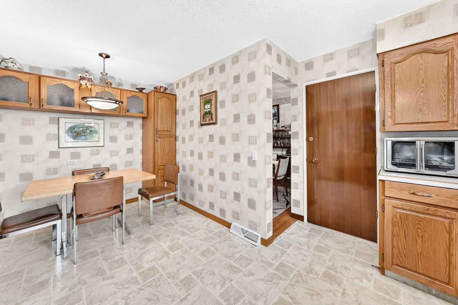 1 Cochrane Crescent 
