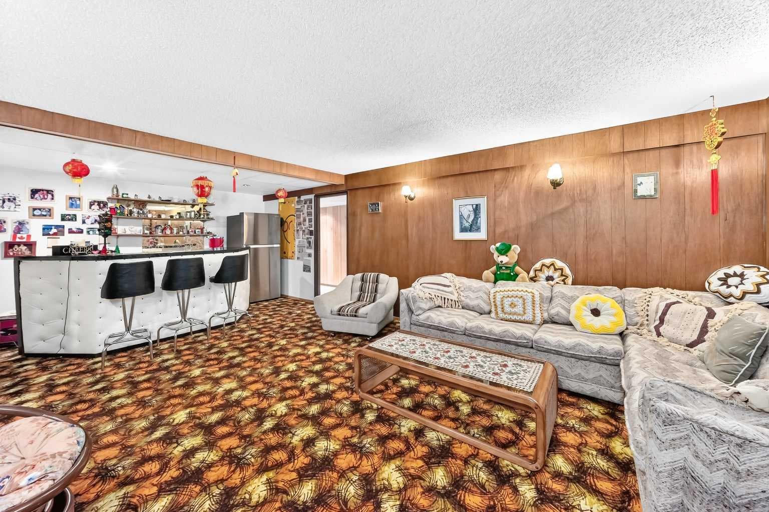 1 Cochrane Crescent 