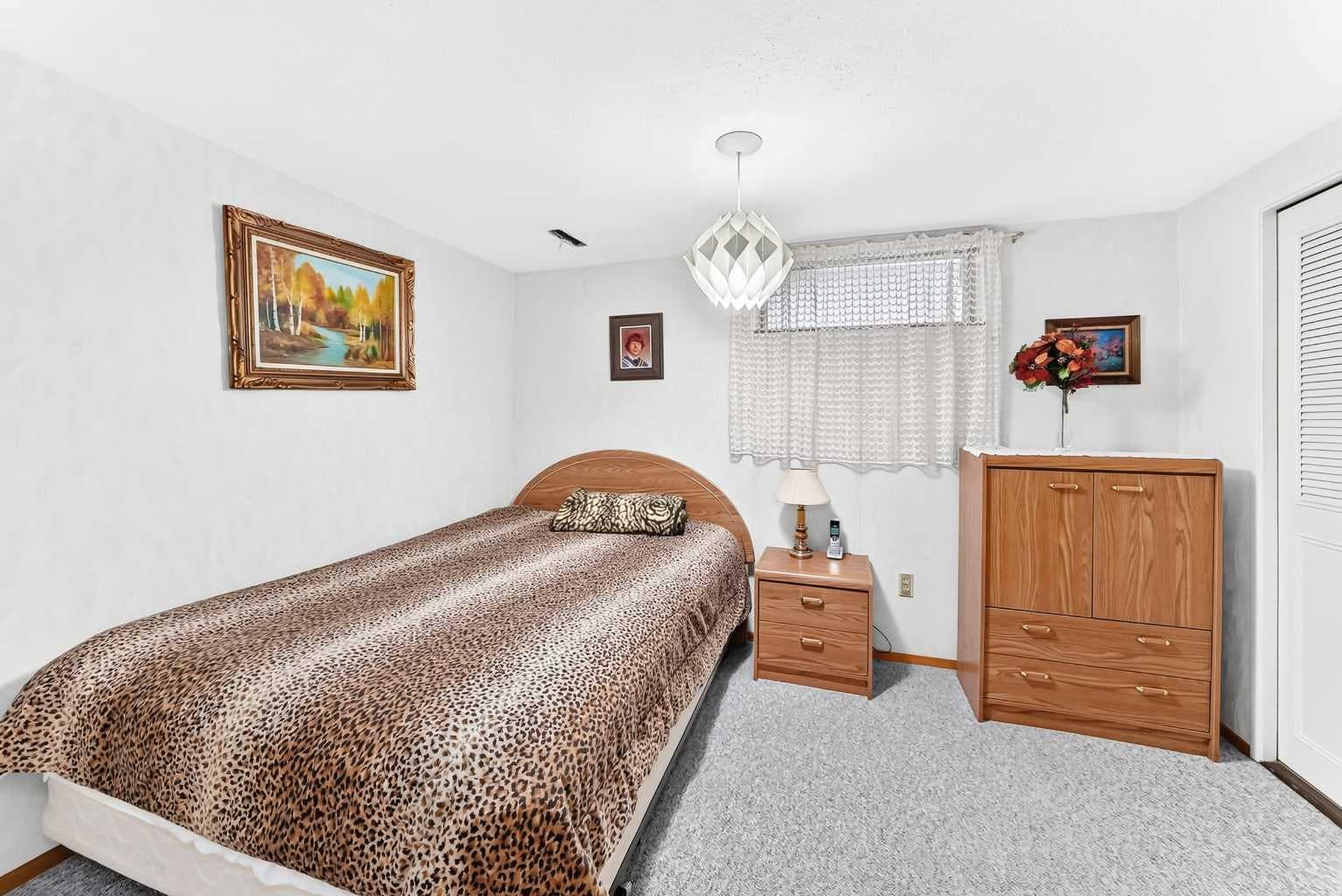 1 Cochrane Crescent 