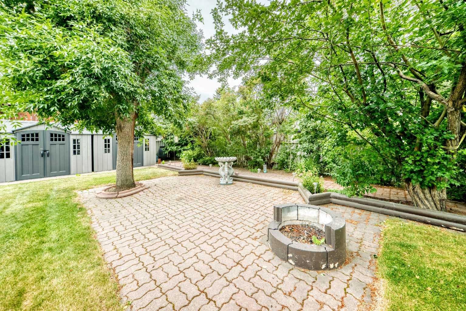 1 Cochrane Crescent 