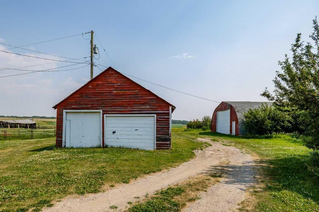 261126 Range Road 33  