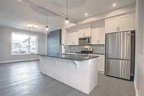 191 Lanark Gate SE