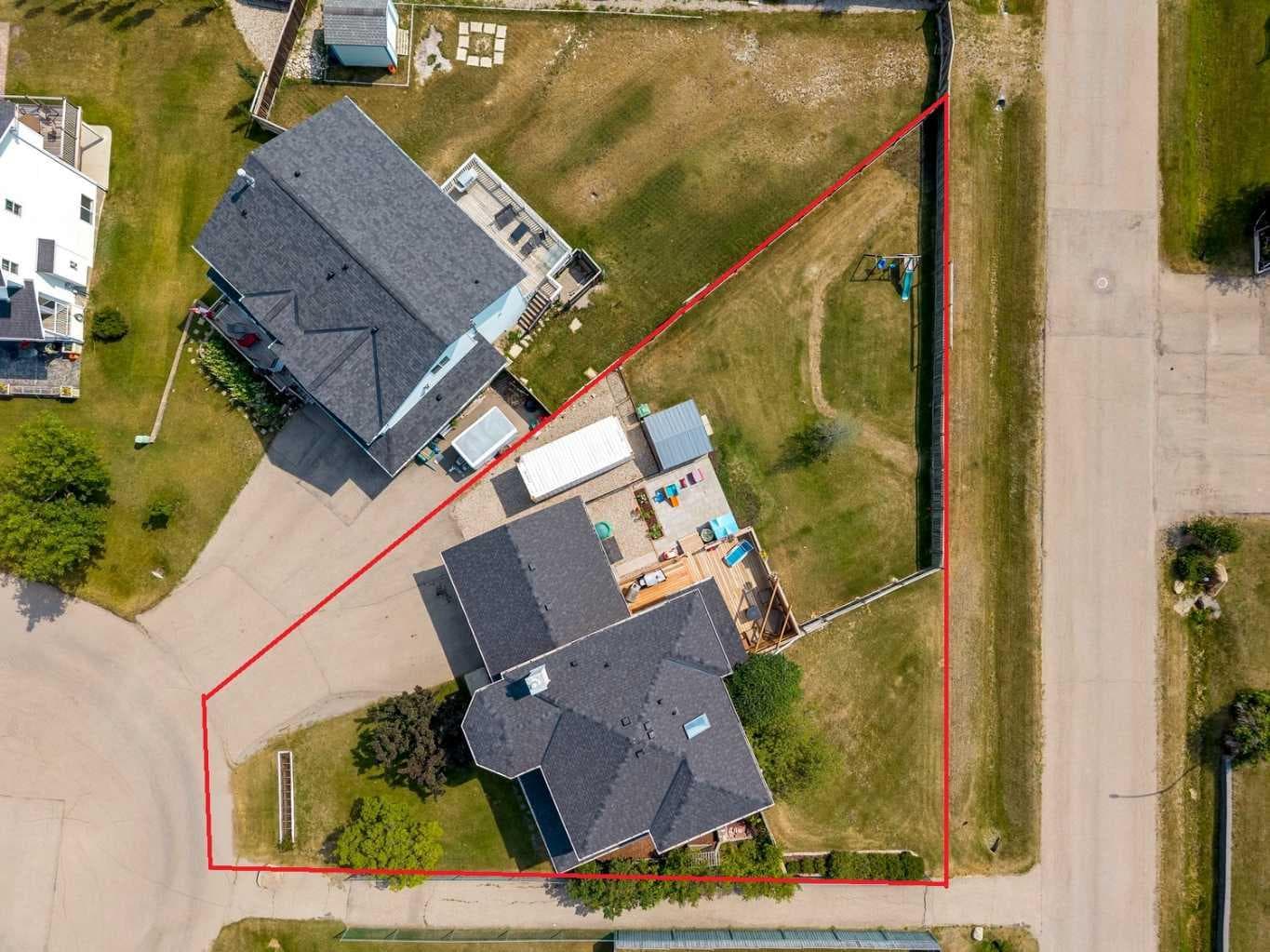 16 Henderson Bay NE