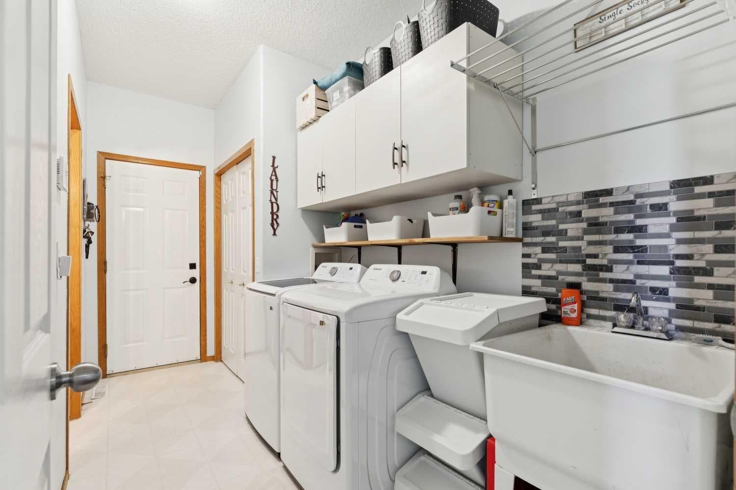 16 Henderson Bay NE