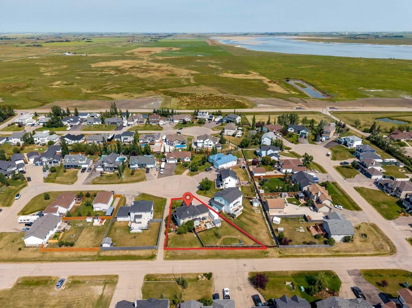 16 Henderson Bay NE