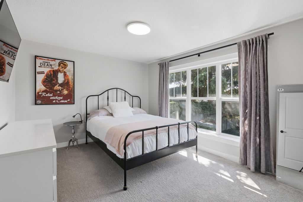 87 Couture Crescent SW