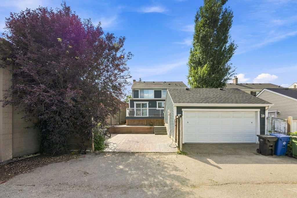 87 Couture Crescent SW