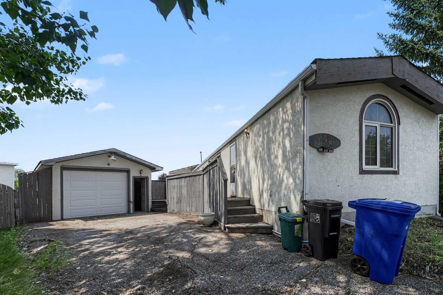 145 Spring Haven Mews SE