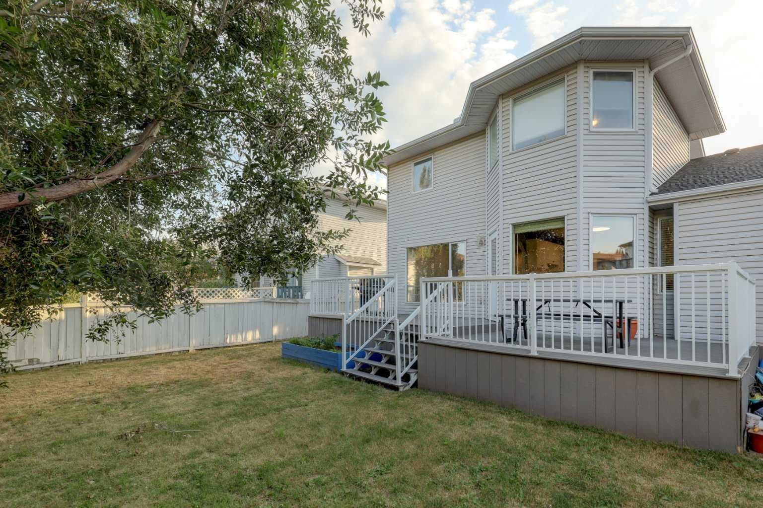 215 Arbour Ridge Way NW