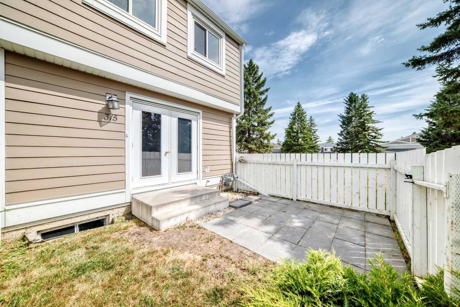 315 Georgian Villas NE
