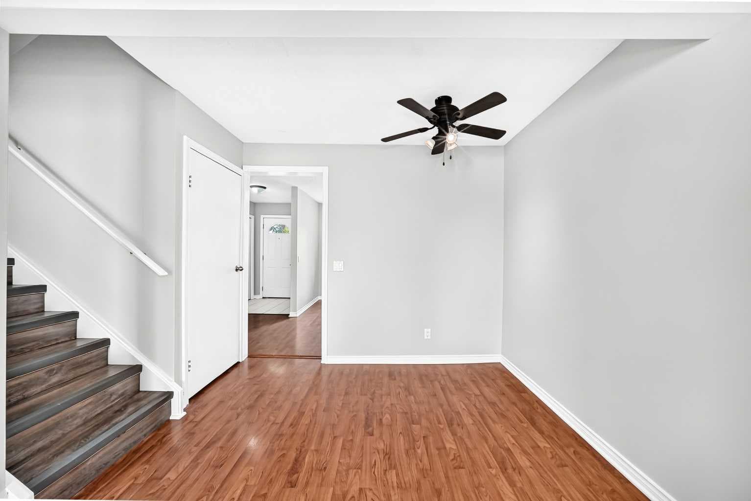 315 Georgian Villas NE