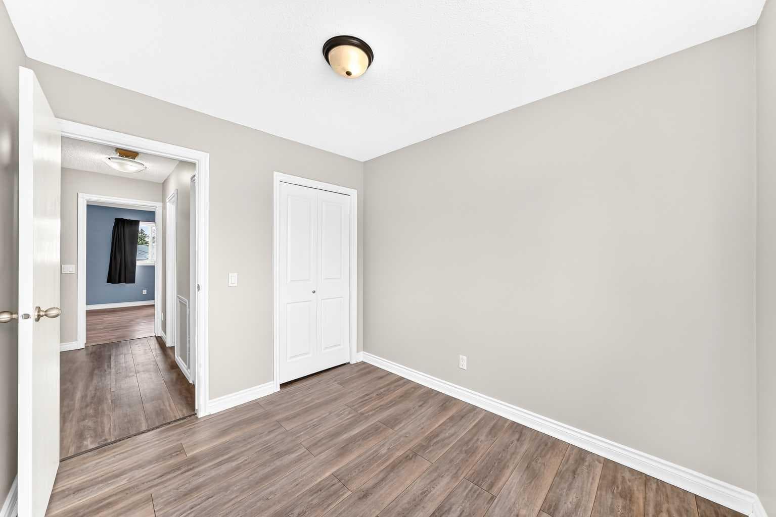 315 Georgian Villas NE