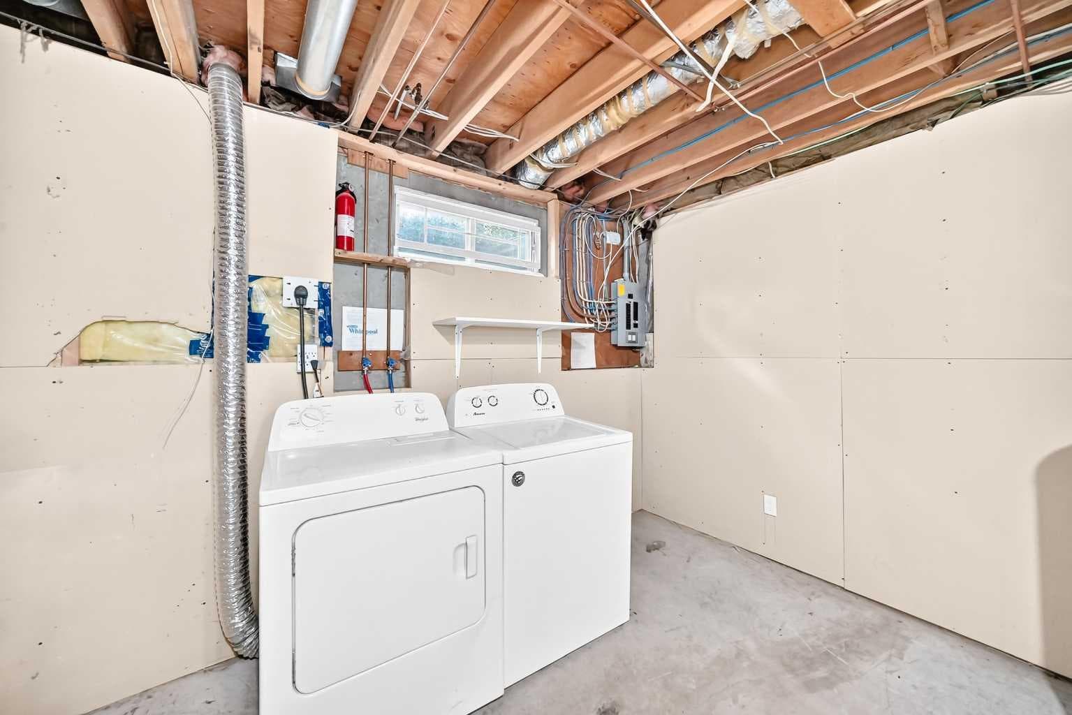 315 Georgian Villas NE