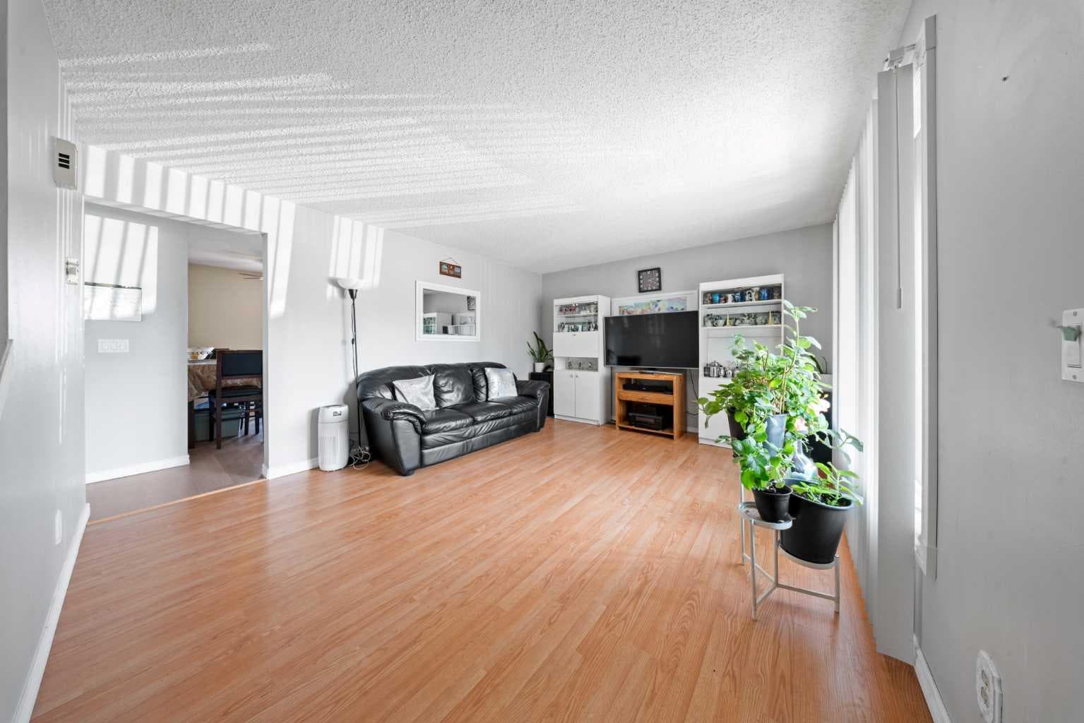 32 Shawmeadows Road SW