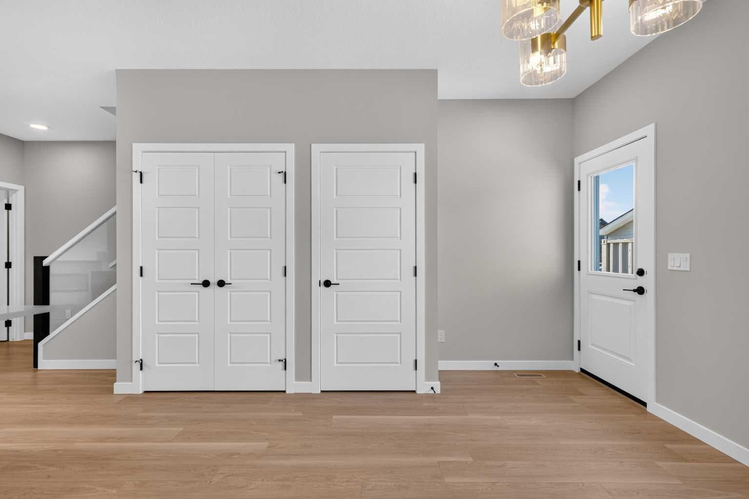 22 Chinook Winds Court SW