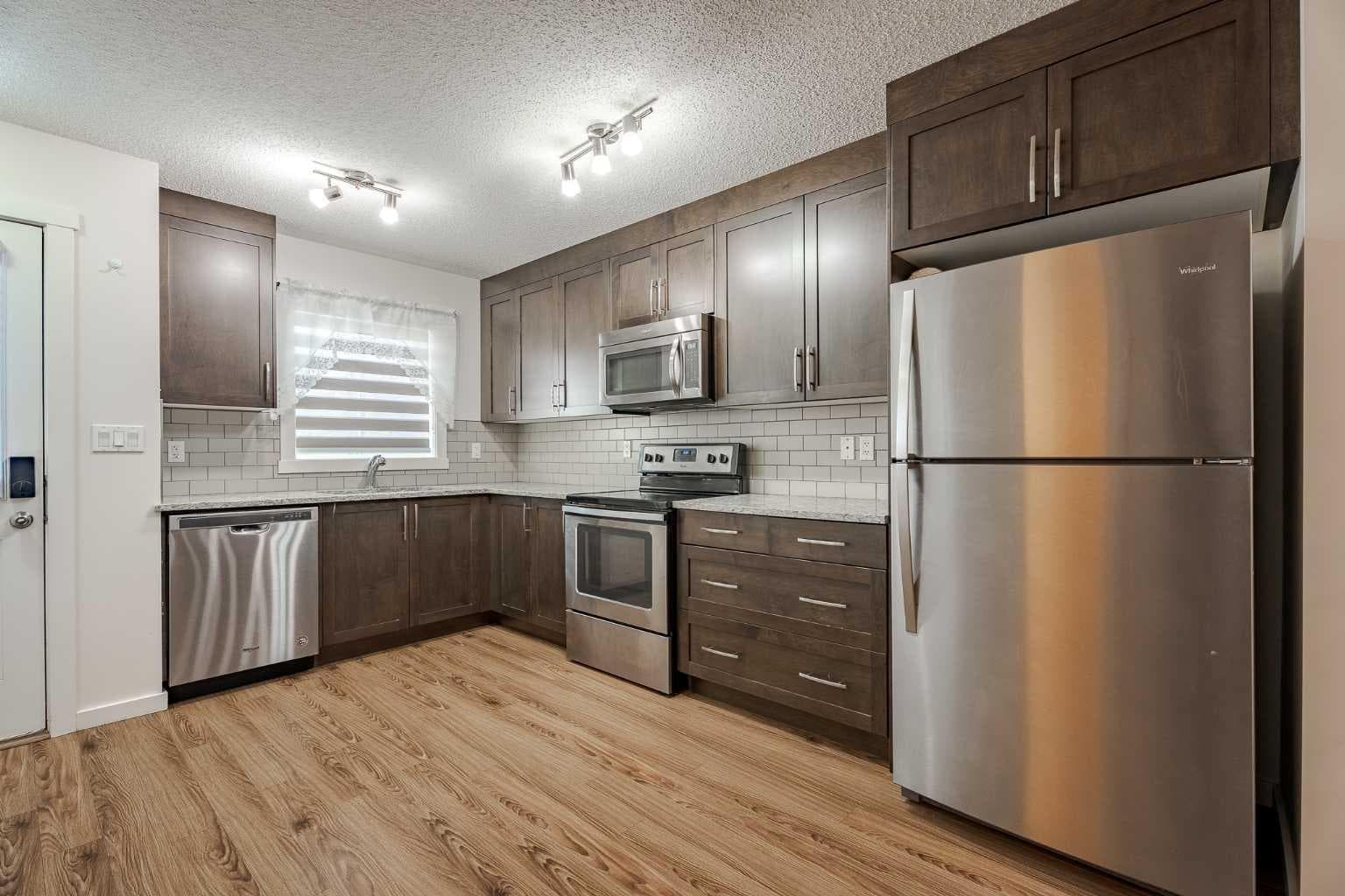 202, 2400 Ravenswood View SE