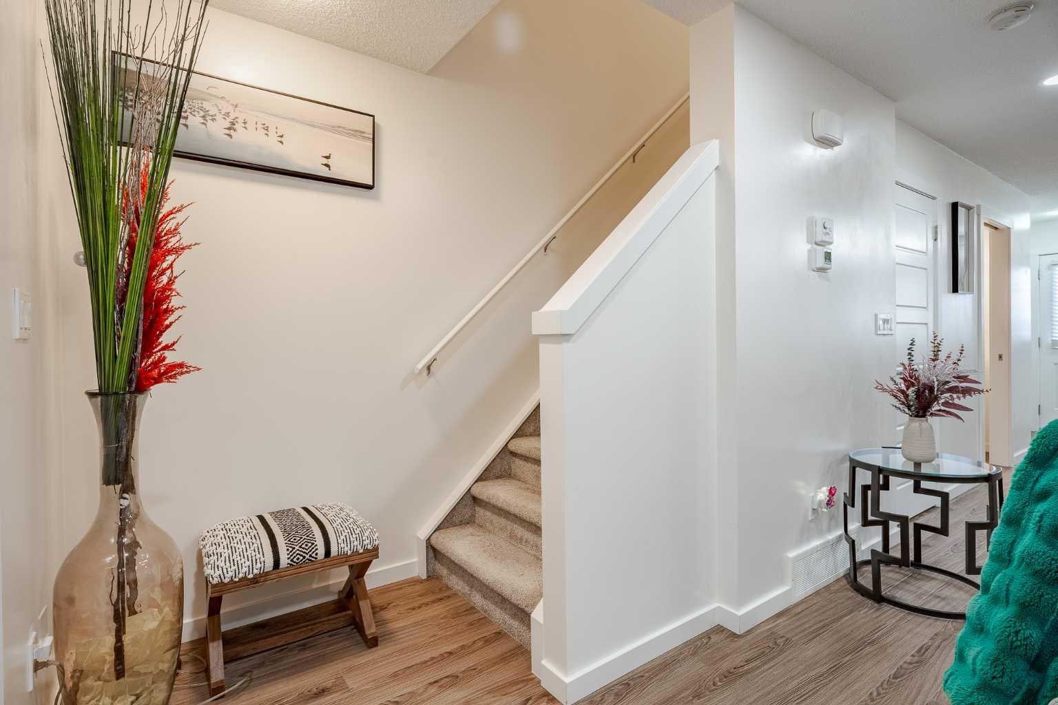 202, 2400 Ravenswood View SE