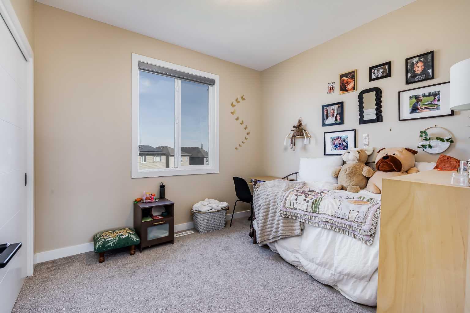208 Osborne Green SW