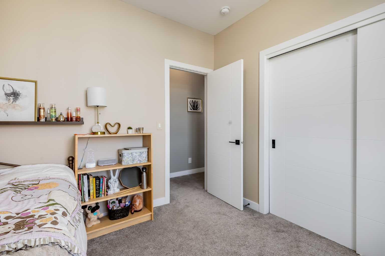 208 Osborne Green SW