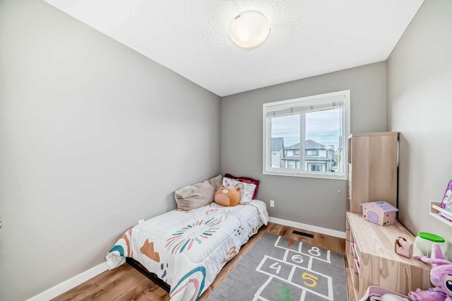 43 Masters Square SE