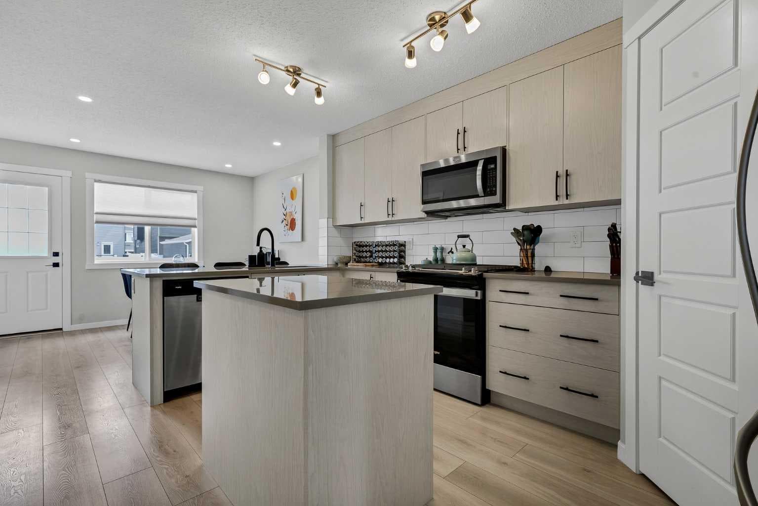 162 Chinook Gate Boulevard SW