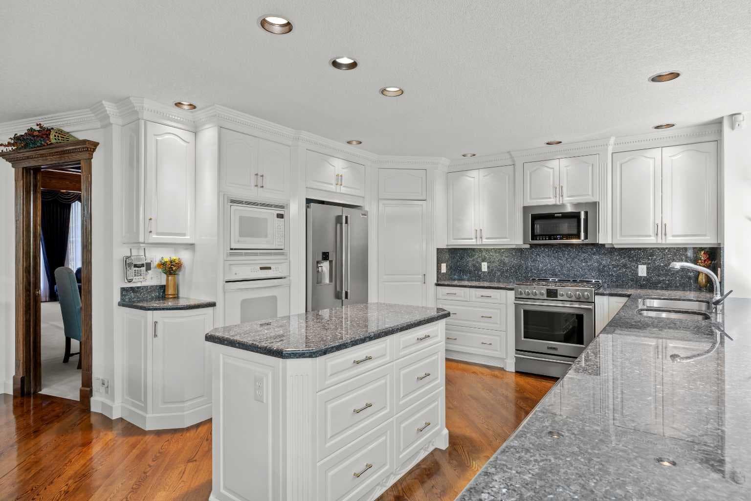 7 Biggar Heights Bay 