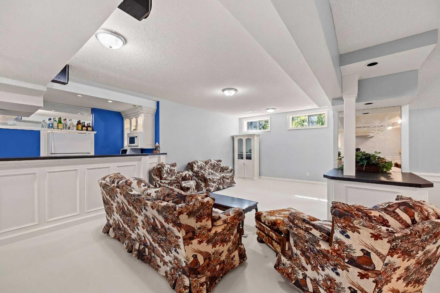 7 Biggar Heights Bay 