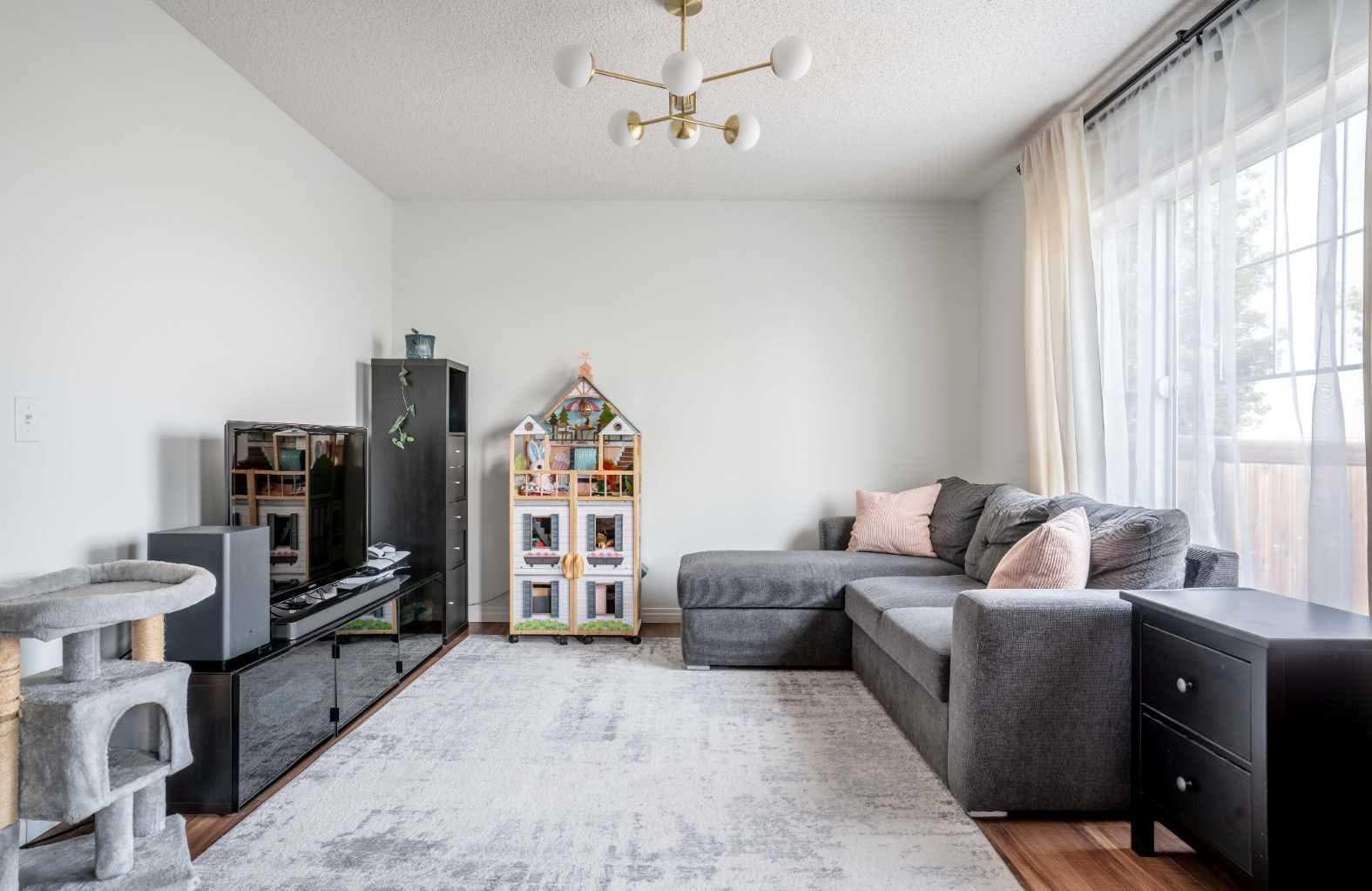 224 Viewpointe Terrace 
