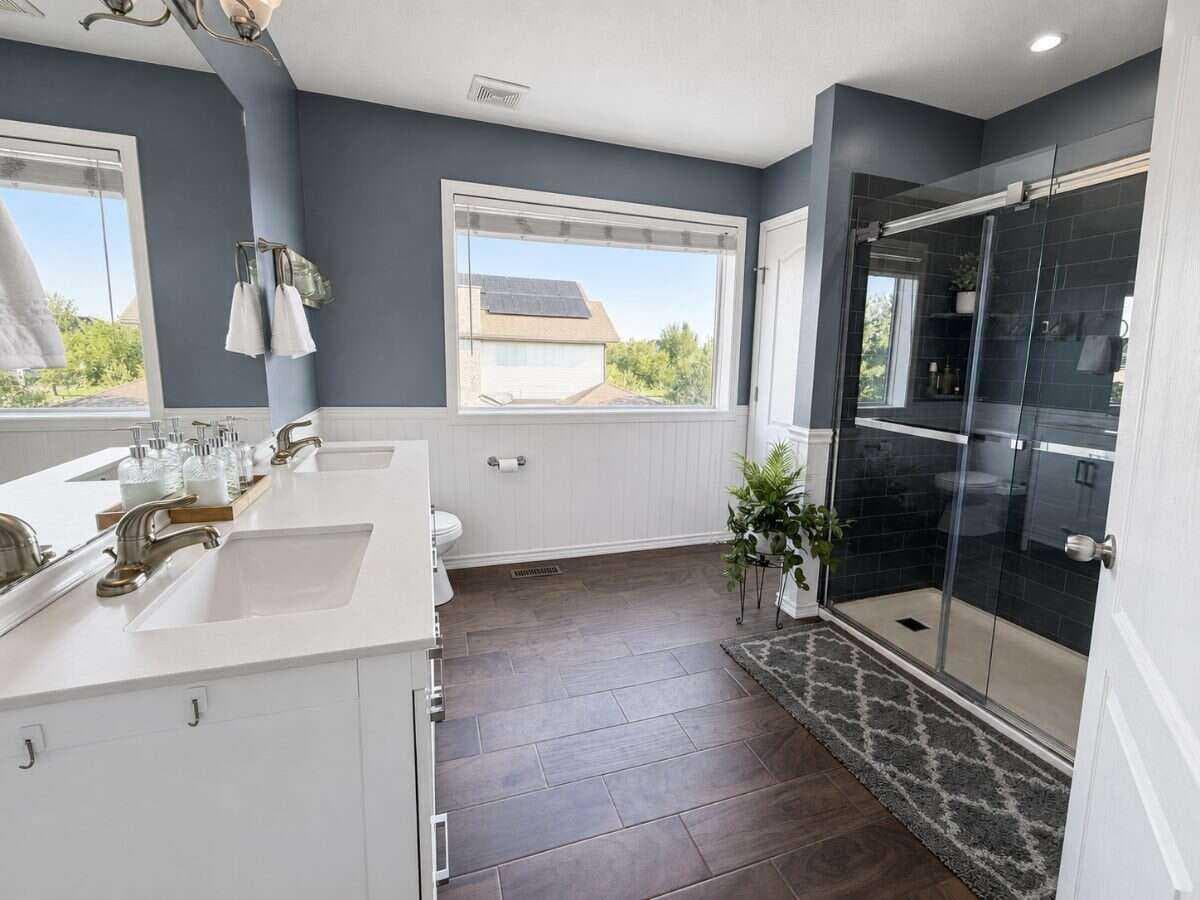 24 Brander Avenue NW