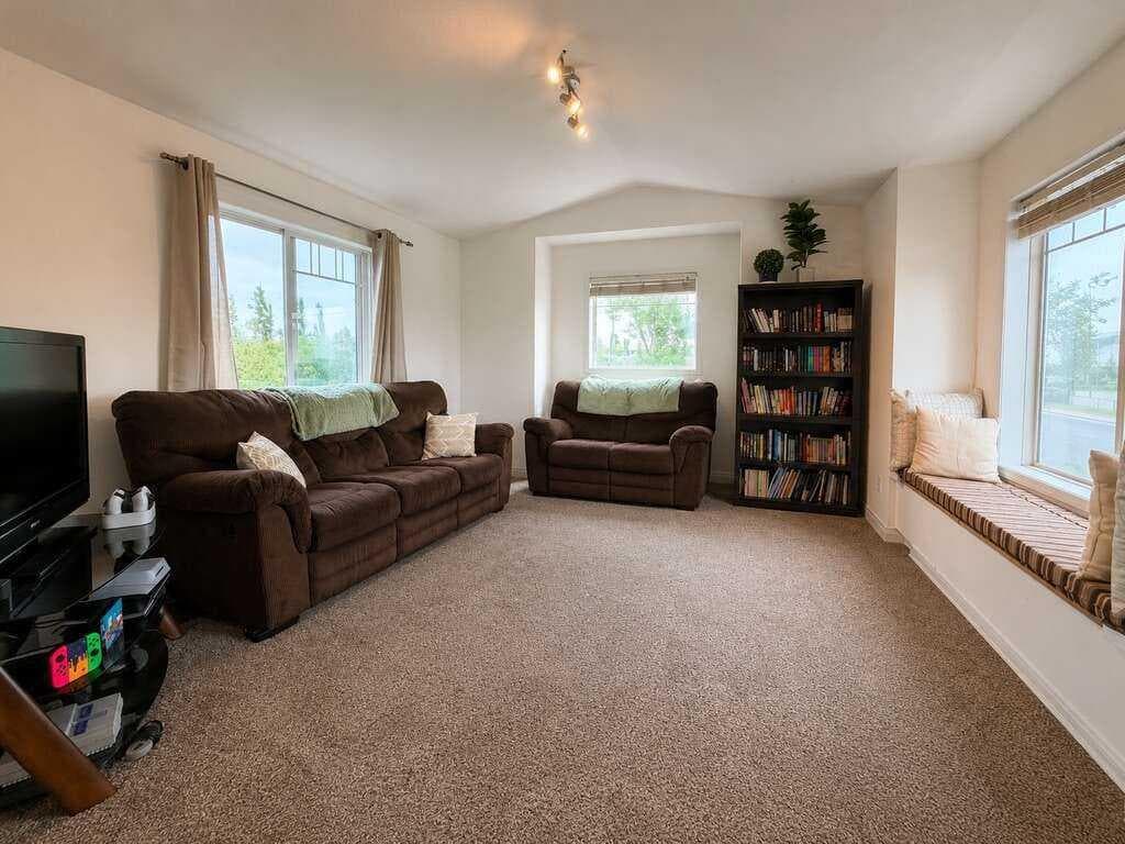 24 Brander Avenue NW