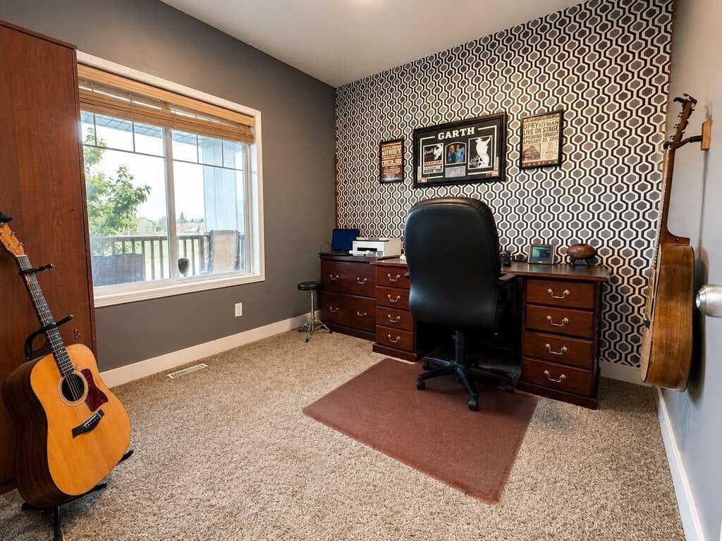 24 Brander Avenue NW
