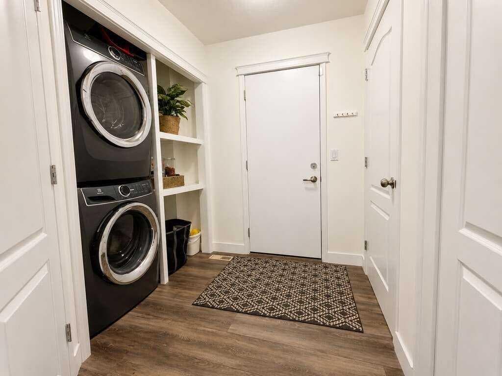 24 Brander Avenue NW